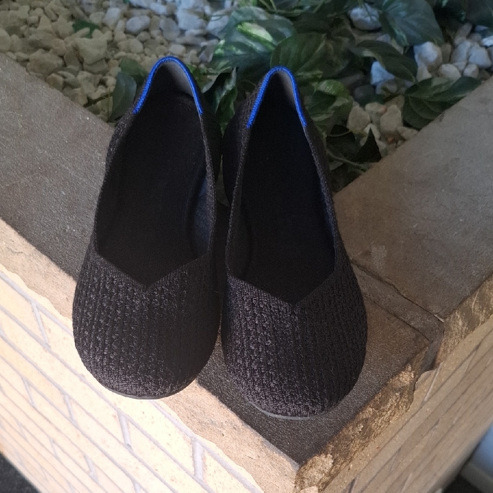 Rothy's Black Honeycomb Round Toe Blue Halo Knit Flats